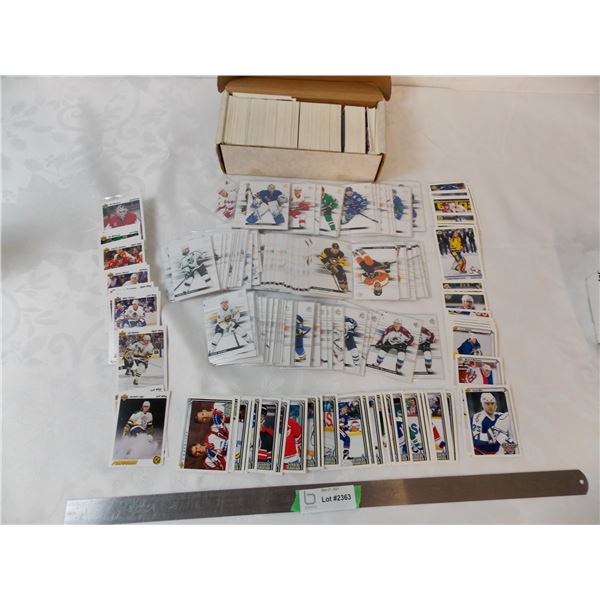 92-93 Upper deck - says 1-440 set (some dirty) + 19-20 SPAuth base cards (all sleeved)