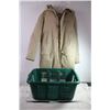 Image 1 : Large coat with laundry basket