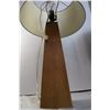 Image 4 : 2 Wooden lamps. Working condition