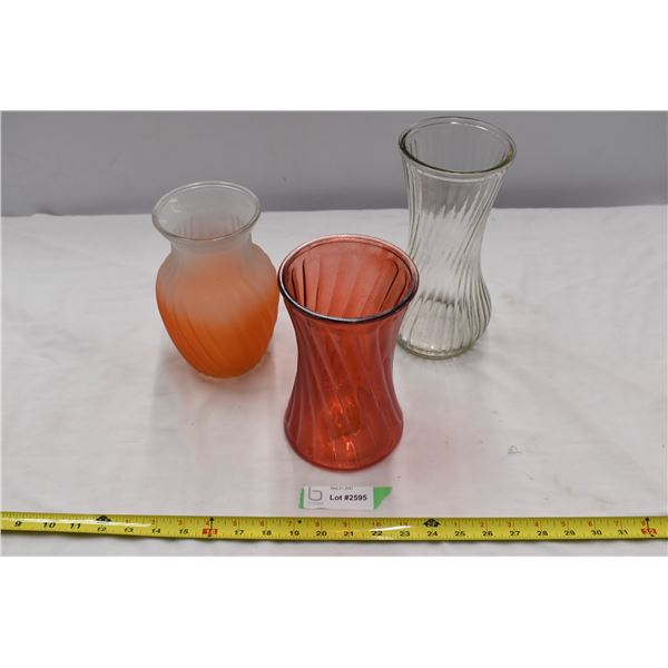 3 glass vases