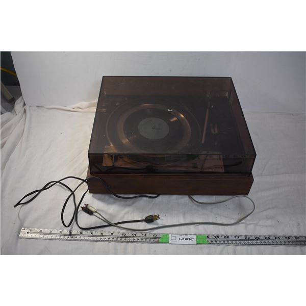 Vintage reecord player (needs repair)