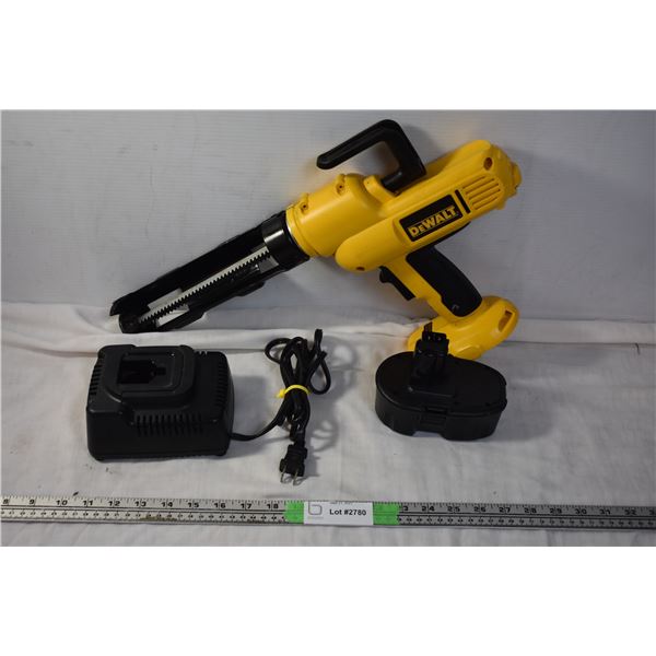 Dewalt electric caulking gun with charger + battery (working)