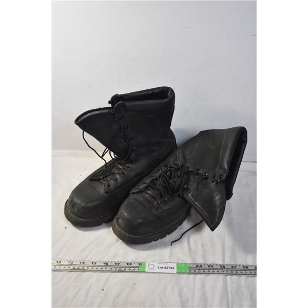 Men's 13 Used Prospector Combat Boots
