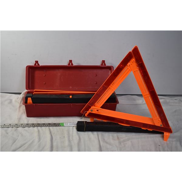 Emergency road kit - 3 Triangle reflectors