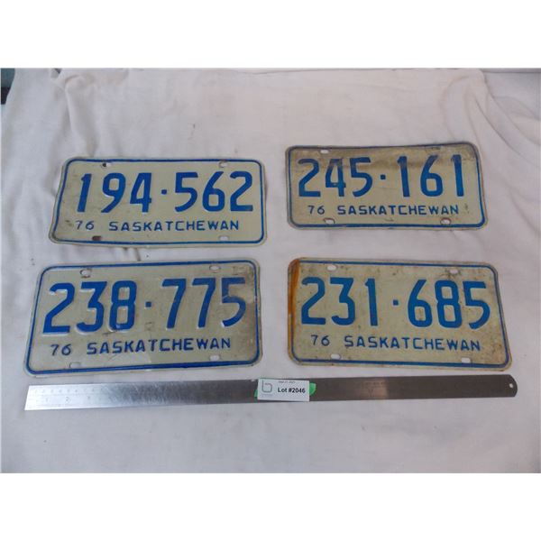 (4) 1976 Sask License Plates