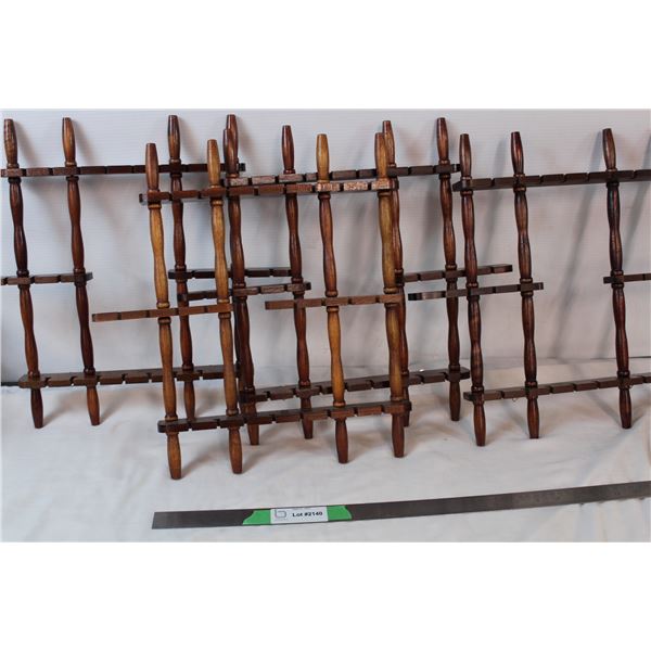 4 identical spoon shelves