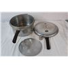 Image 2 : Pressure Cooker + Metal Pot
