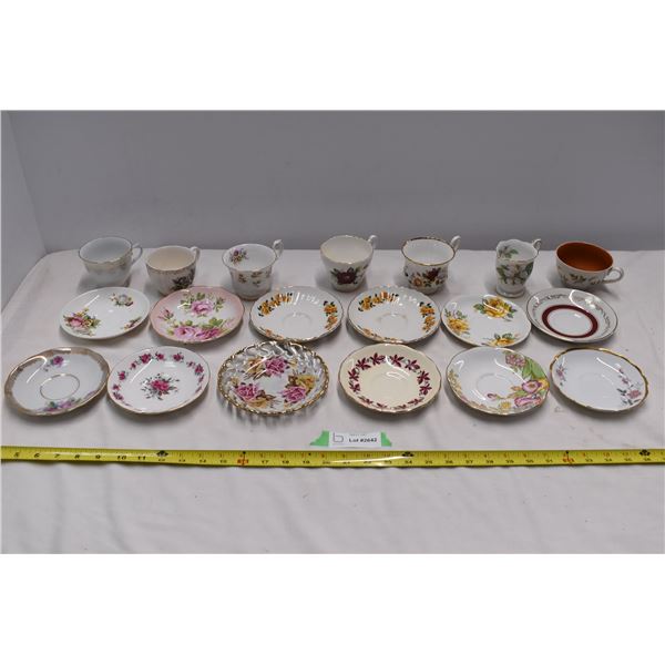 Tea cups & Saucers