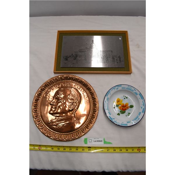 Edmonton Legislative Building picture, Former Pope plate, Enamel plate