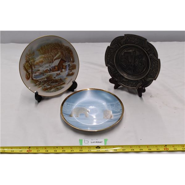 Decorative plates with stand
