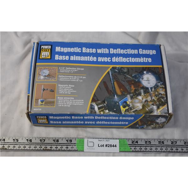 Magnetic Base with Deflection Gauge