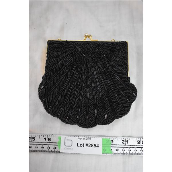Black Beadwork Shell Shaped Purse
