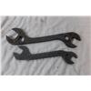 Image 2 : 4 Curved antique wrenches