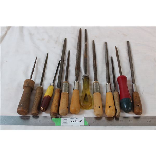 Square/triangle shaped Files