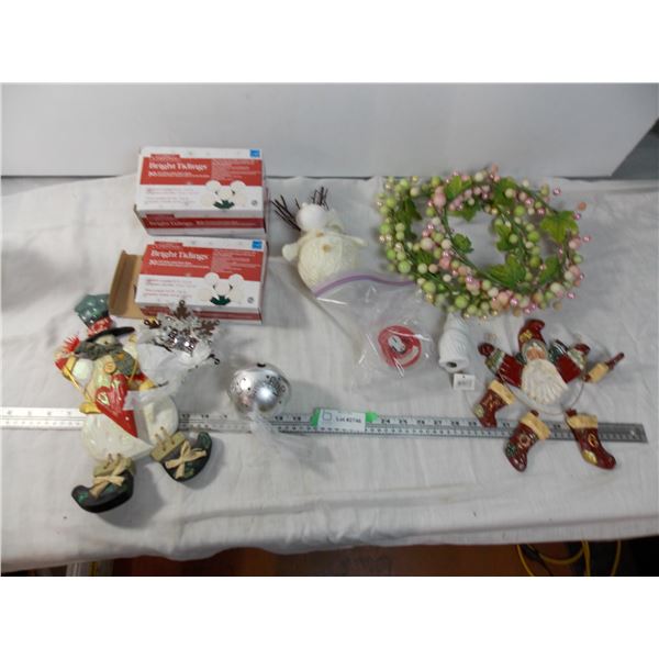 90 LED Christmas Lights + Ornaments