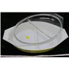 Image 2 : Divided Yellow Pyrex Dish 1.5 litre with lid