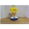 Image 1 : Yellow M&M Figure