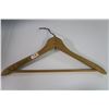 Image 5 : 4 Wooden Vintage Hangers