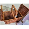 Image 2 : Beginner Singer sewing machine & wicker storage basket.