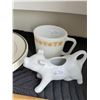 Image 2 : Vintage vitresol restaurant plates, Pyrex English mug. Cow creamer