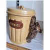 Image 2 : !970's cookie jar of Bear climbing garbage can.