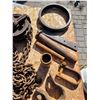 Image 2 : 1/2 ton chain hoist, misc chains, clevis, draw pin & solid steel ring.