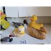 Image 3 : Vintage Ducks. Lg. duck (Regal),1 fibre, 3 heavy plastic, 2 rubber. 1977 “Knicker Bocker toy Co.” Ru