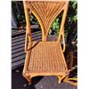 Image 2 : Beautiful Rattan furniture, excellent condition. 2 chairs & side table.