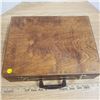 Image 1 : wood artists case vintage painting