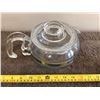 Image 1 : Pyrex 8446-B 6 cup teapot, small chip on inside of lid - see phots