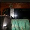 Image 10 : antique sewing manchine pedal driven