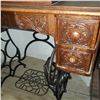 Image 15 : antique sewing manchine pedal driven