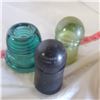 Image 4 : 10 insulators