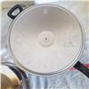 Image 3 : Heavy Black frying pan with lid (12"x3.5") and stainless steel pot
