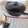 Image 5 : Heavy Black frying pan with lid (12"x3.5") and stainless steel pot