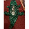 Image 1 : PEPSI LOGO BLOWUP ALLIGATOR BEACH FLOAT 6FTX2FT