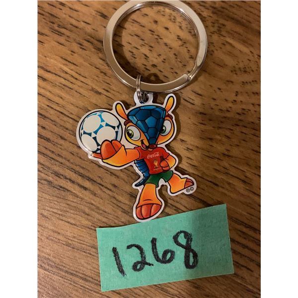 COLLECTOR COCA COLA MASCOT VANCOUVER 2010 KEYCHAIN