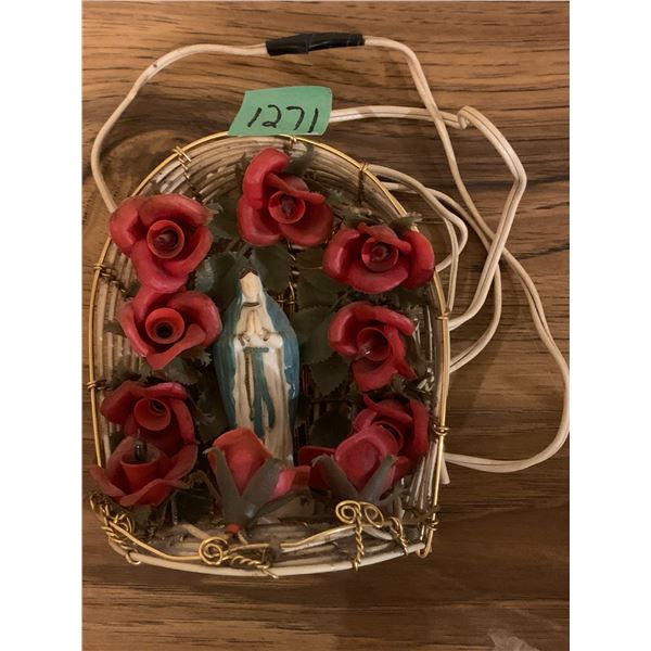 VINTAGE RELIGIOUS LIGHTED TABLE ORNAMENT, MAY ALSO HANG ON WALL 6X5