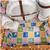 Image 2 : Vintage Picnic Basket Like New