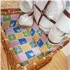 Image 4 : Vintage Picnic Basket Like New