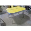 Image 4 : 1950's Yellow Art Deco Style Arborite Top Kitchen Table W/ Mismatch Chairs