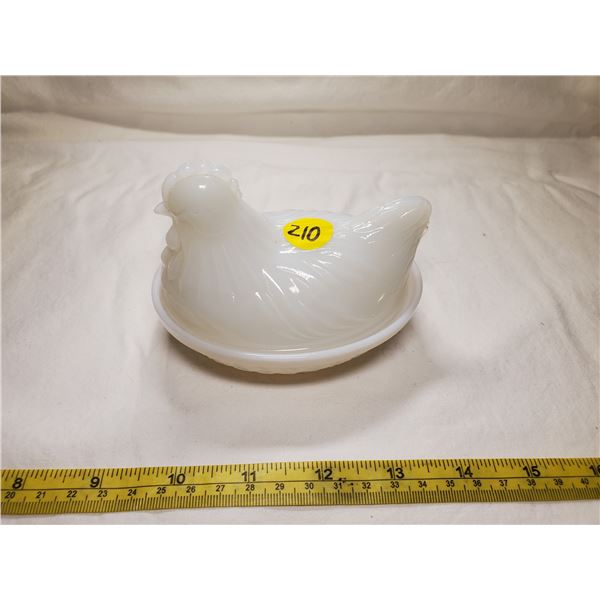 Milk Glass Hen on Nest (see photos of colour of glass w/ light)