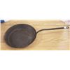 Image 1 : 13" vintage long handled fry pan frying
