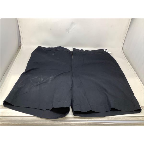 Amazon Essentials Shorts Size 40 Black