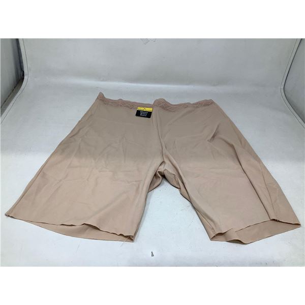 Vassarette Ladies Under Garmet Size 2 XL