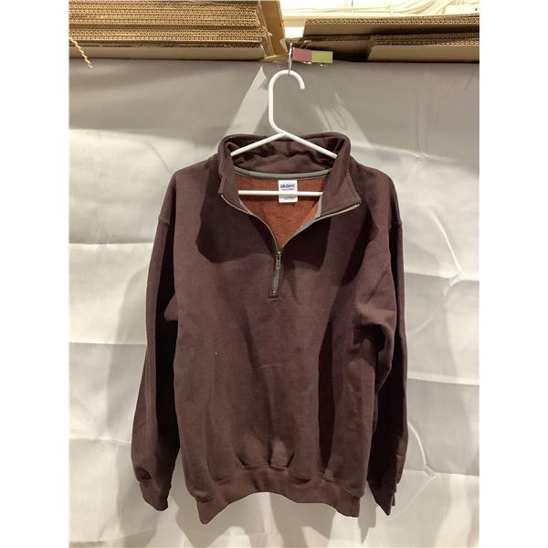 Gildan Heavy Blend collared sweater small