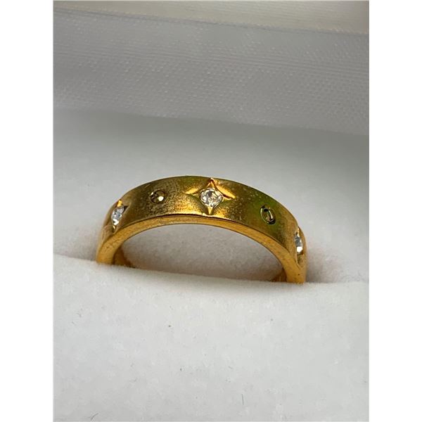 Ladies 14K GP multi stone polished wedding band- size 7