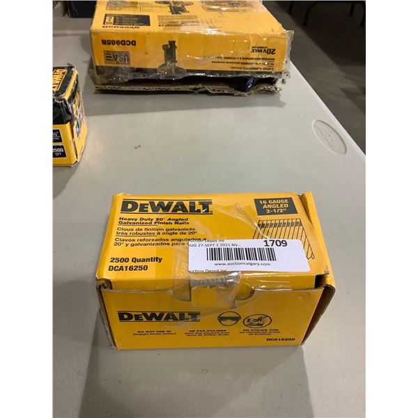 Dewalt Heavy Duty 20 Degree Angled Galvanized Finish Nails