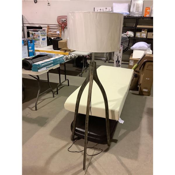 Lumirama Tripoli Floor Lamp (19-3/4in x 61in) (2 Boxes)