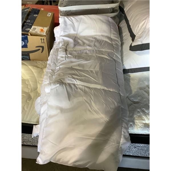 Utopia Bedding Full Size Comforter